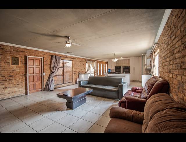 9 BEDROOM FREEHOLD FOR SALE IN RAVENSWOOD